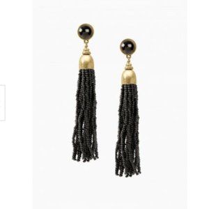 ⬇︎$18 Stella & Dot Black Gita Tassel Earrings